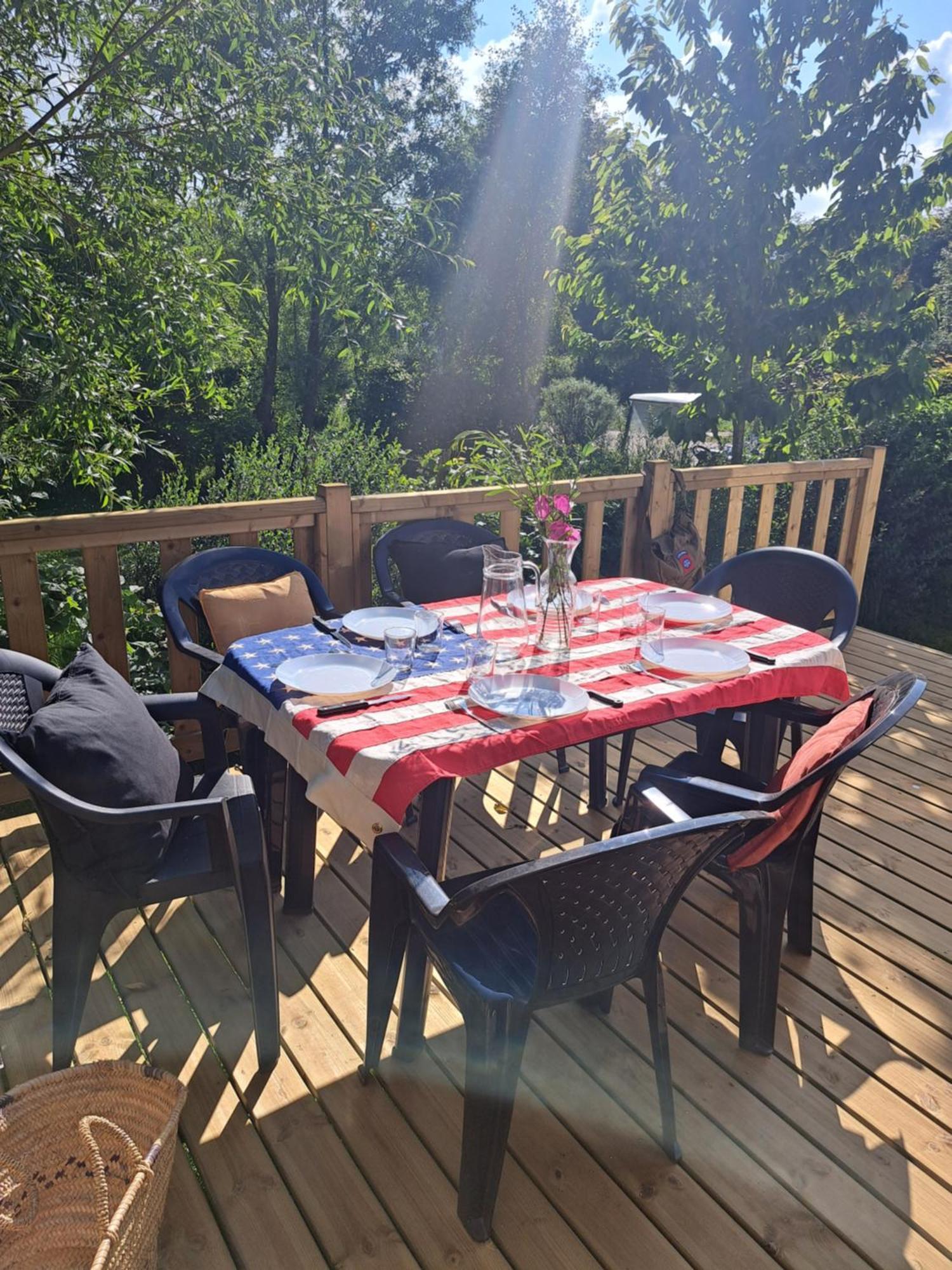 Camping Sainte Mere Eglise Luaran gambar