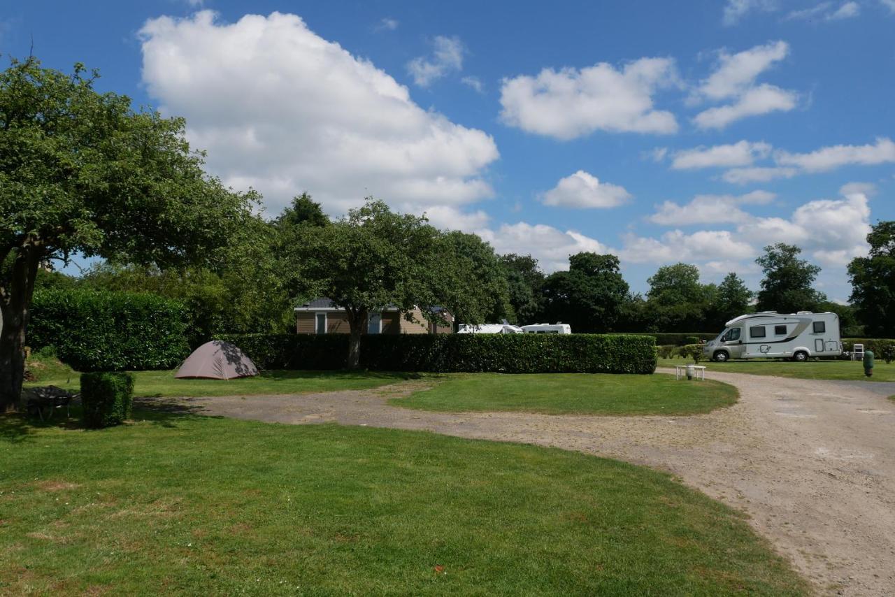 Camping Sainte Mere Eglise Luaran gambar